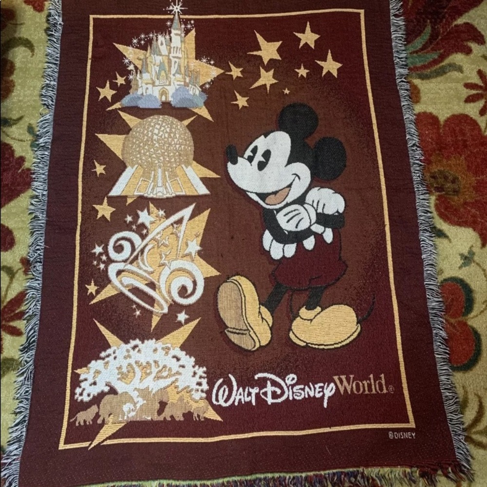Walt Disney World Mickey Mouse 40” X 60” Woven Throw  Blanket Tapestry